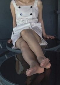 [MussGirl慕丝女郎]视频 NO.012-早班电台主播尹三岁拍丝足[1V-1.82G]